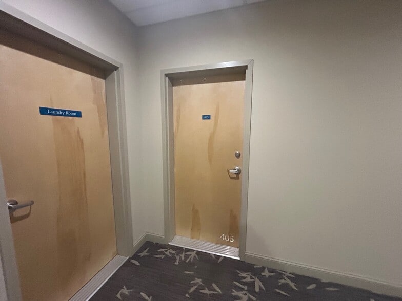 Building Photo - 537 Congress St