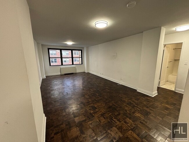 Building Photo - 96-95 5th Ave