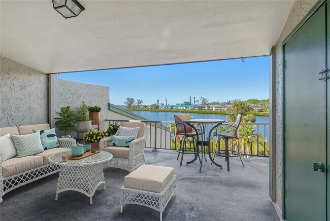 Building Photo - 1601 Bayhouse Point Dr