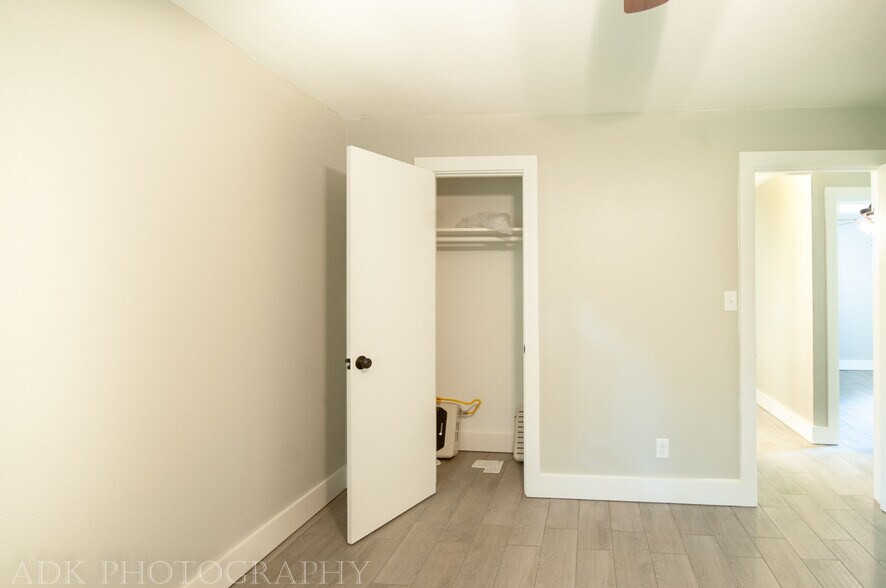 Building Photo - 113 E Bertha St