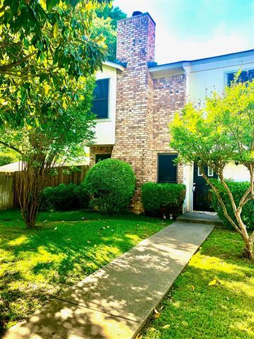 Building Photo - 2433 Kingsford Ct
