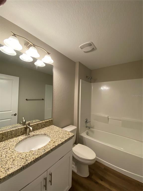 Building Photo - 207 Locust Ln Dr