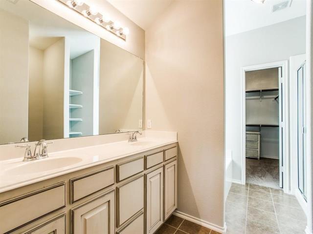 Building Photo - 1097 Luton Dr