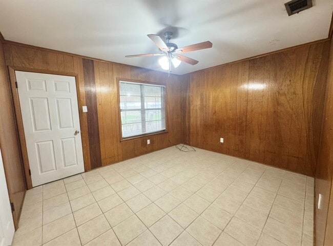 Building Photo - 110 Marek Rd