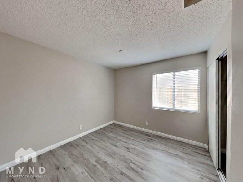 Building Photo - 5681 Odessa Dr