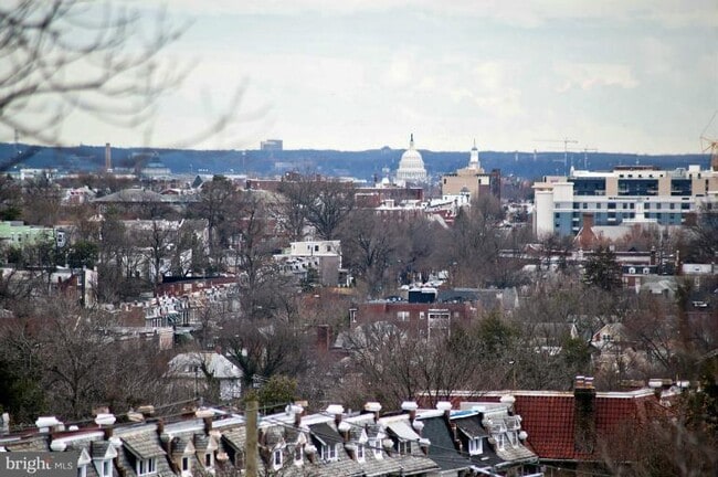 Building Photo - 1301 Longfellow St NW