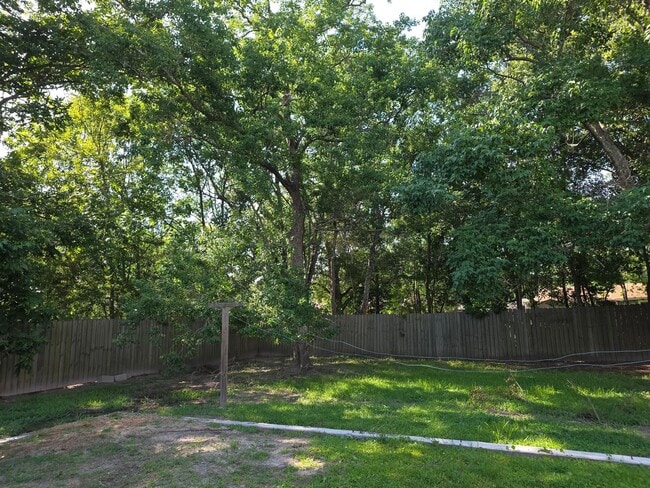 Building Photo - Gautier Property