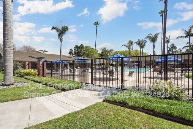Building Photo - 8933 Amador Cir