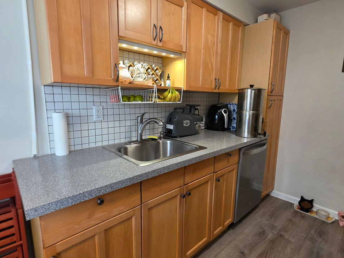 Building Photo - 412 N Wayne Ave