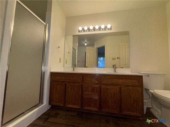 Building Photo - 1801 Thomas Ct