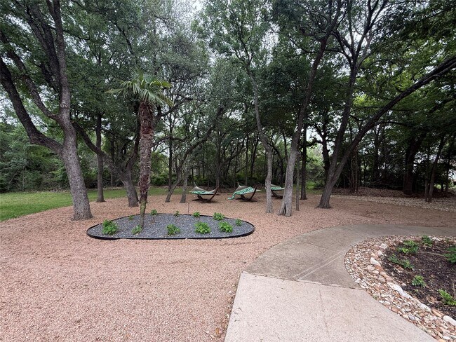 Building Photo - 6607 Brodie Ln