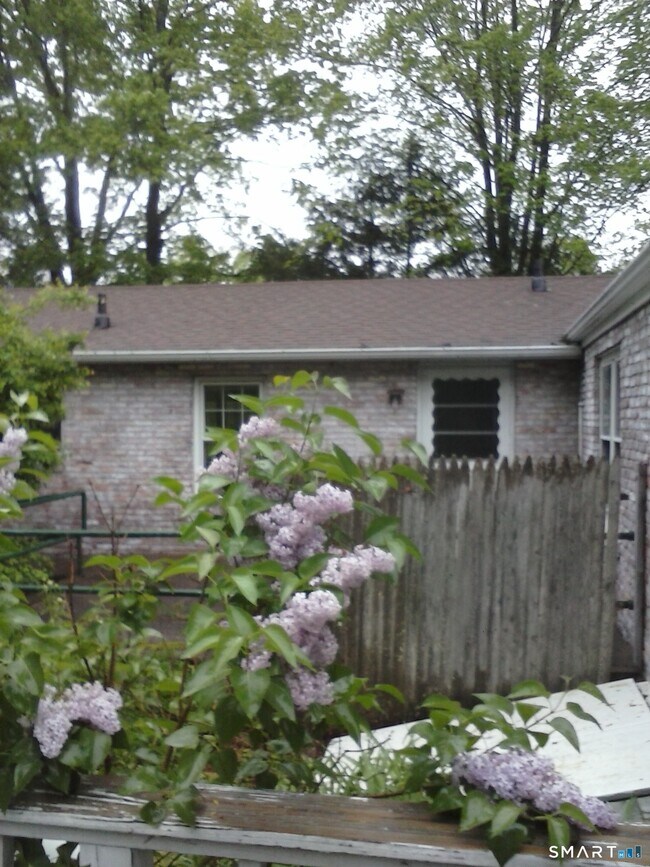 Building Photo - 79 Owens Ln
