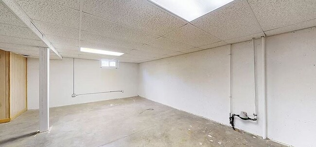 Building Photo - 103 Cherry St