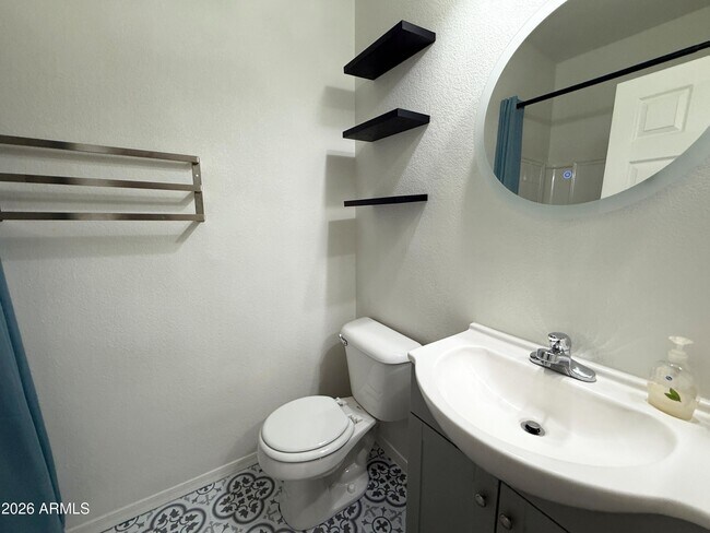 Building Photo - 1330 S Aaron