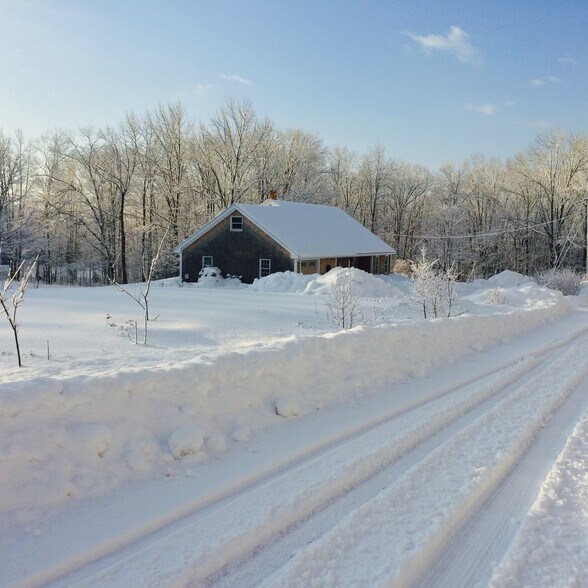 Building Photo - 398 Crummett Mountain Rd
