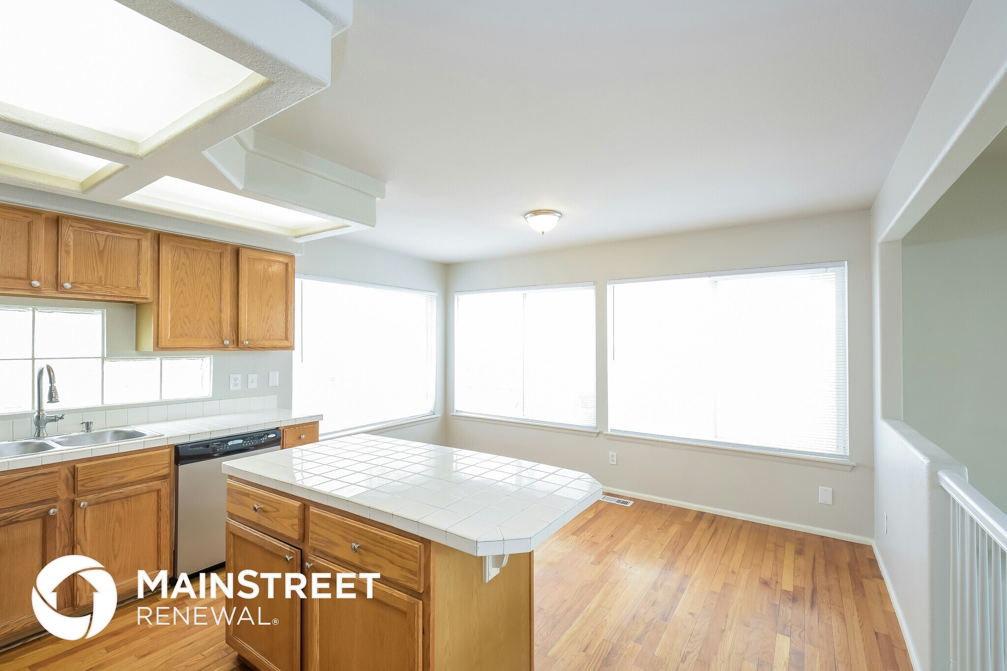 Building Photo - 4652 Genoa St