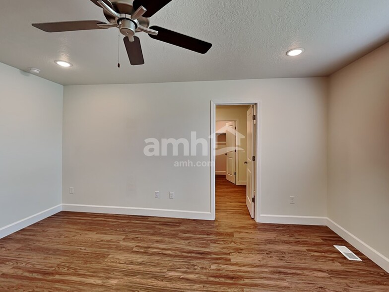 Building Photo - 1348 White St