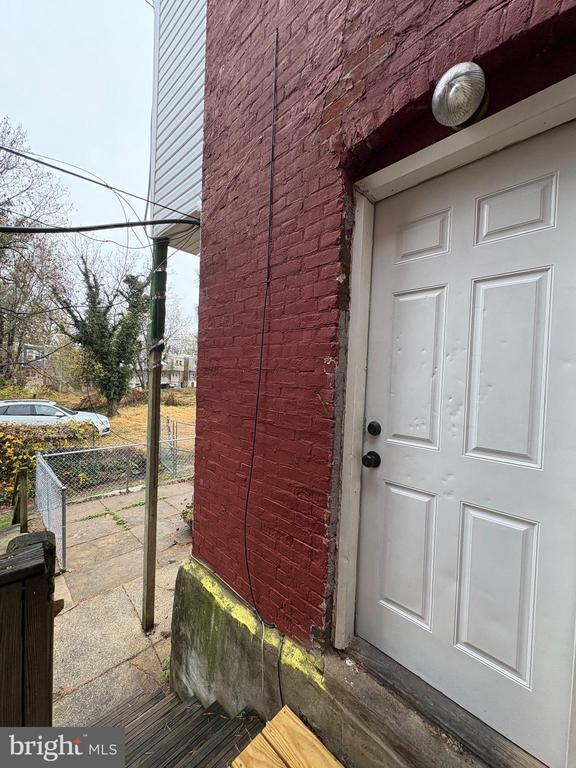 Building Photo - 5504 Devon St