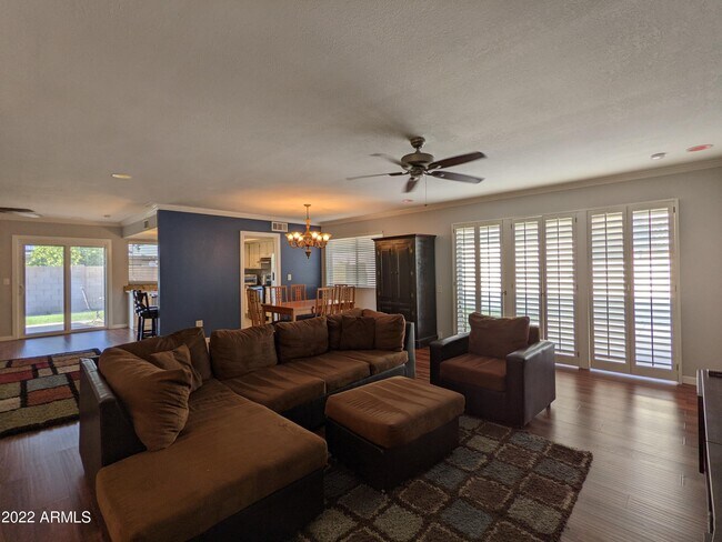 Building Photo - 10044 N 39th Ln