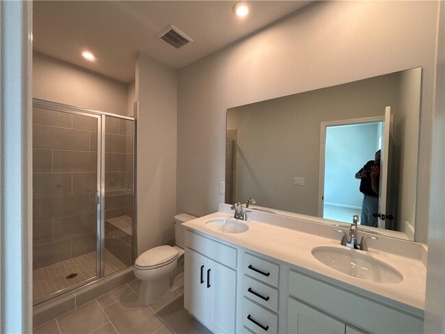 Building Photo - 3049 Beacon Bend Xing