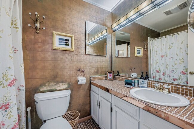 Building Photo - 3200 Arnett St