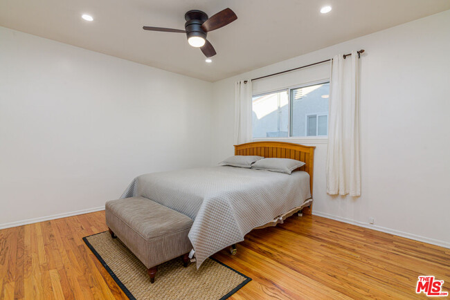 Building Photo - 16641 Gilmore St