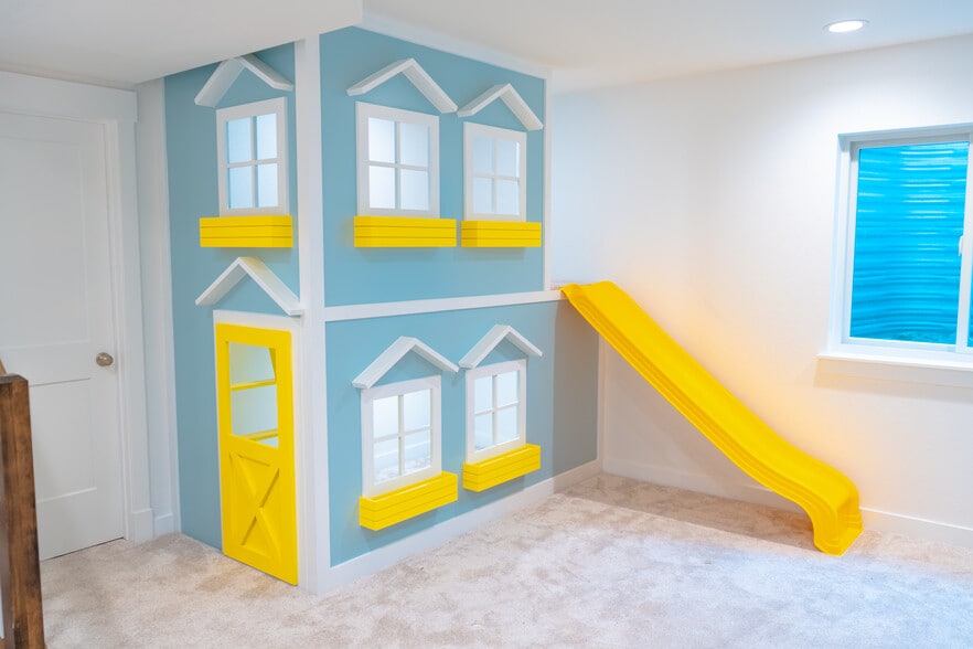 Building Photo - 307 Benton St