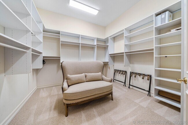 Building Photo - 59 St James Dr