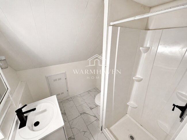 Building Photo - 1263 W Waterloo Rd