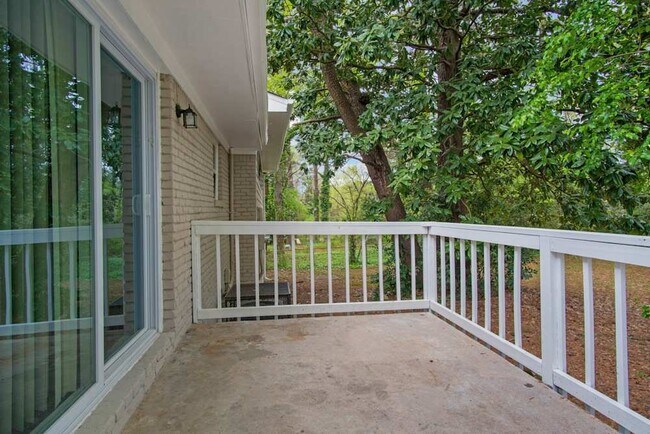 Building Photo - 2163 Galway Ln