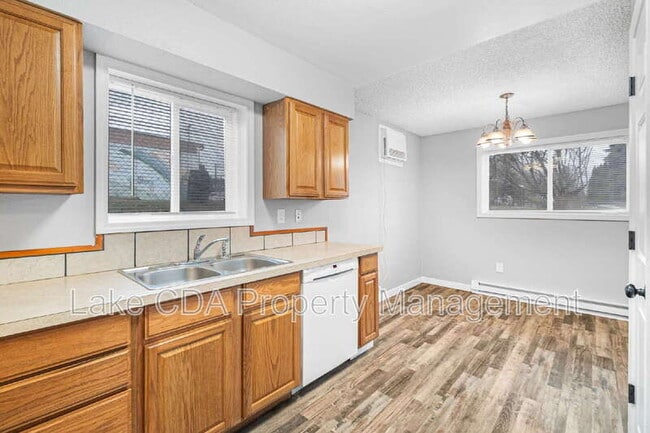 Building Photo - 205 E Boise Ave