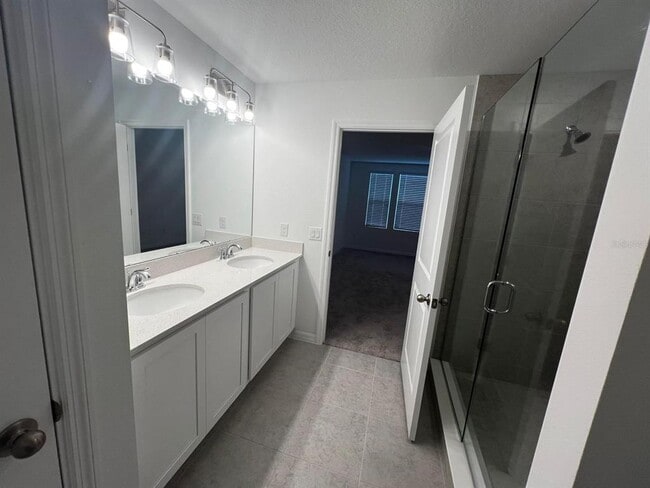 Building Photo - 741 Longboat Dr