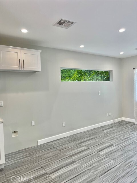 Building Photo - 11021 Whitegate Ave