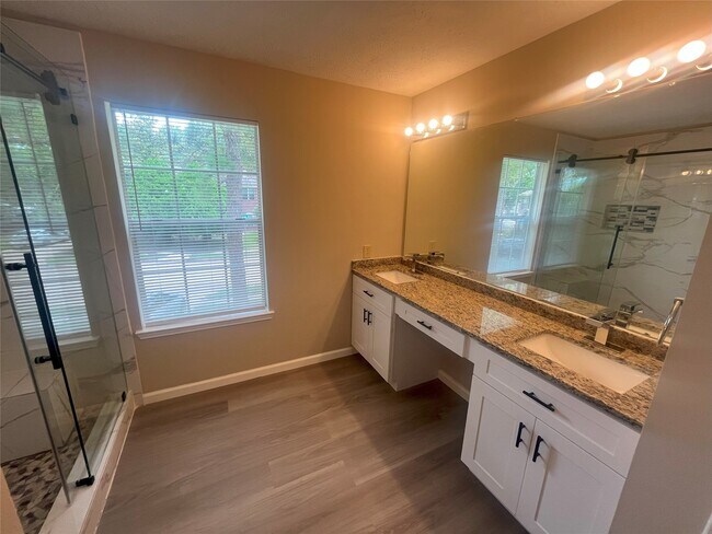 Building Photo - 8202 Alabaster Dr