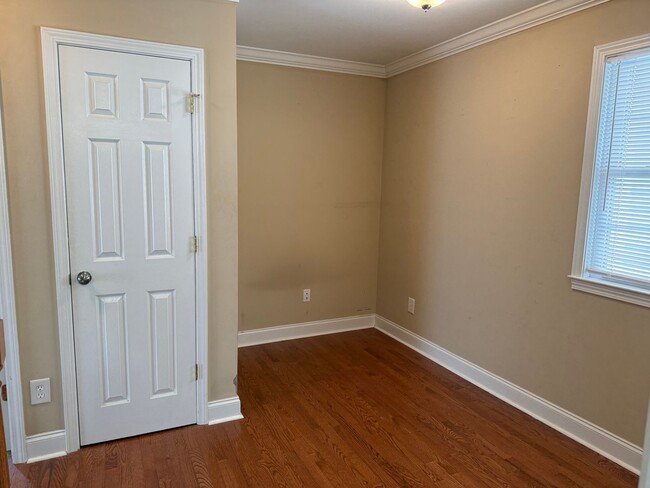 Building Photo - Beautiful Condo located in North Johnson City!