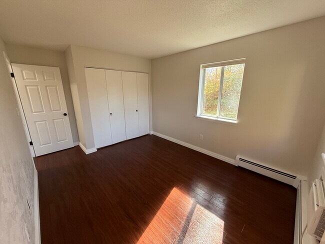 Building Photo - 1 Sundance Dr