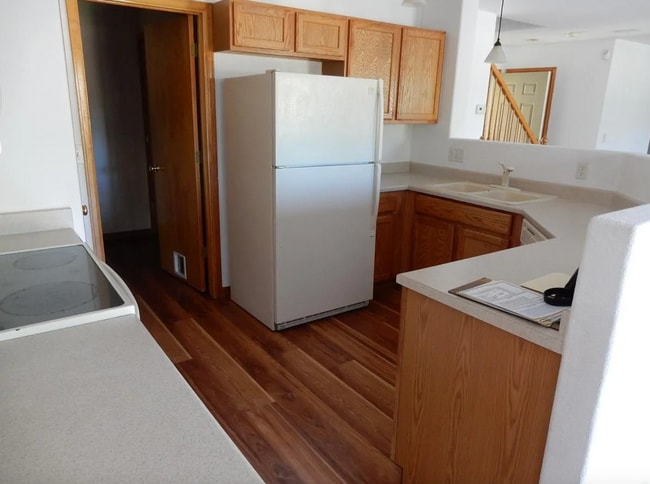 Building Photo - 3 Bed, 2.5 Bath Townhome Near Mehaffey Park & The Olde Course!