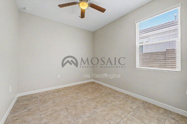 Building Photo - 10617 S 54th Ln