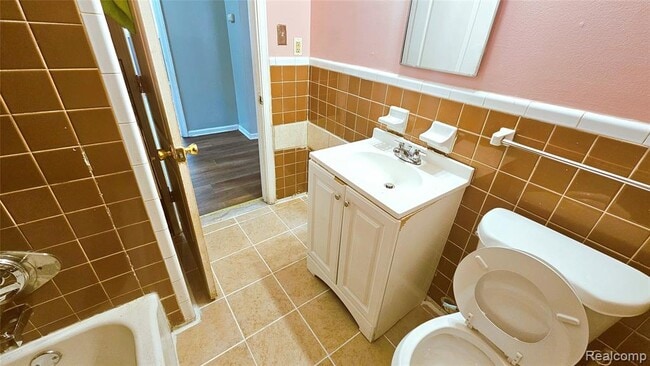 Building Photo - 1495 Jeffrey Ln