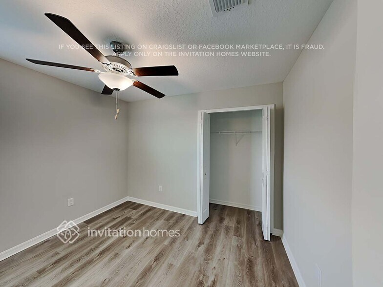 Building Photo - 11942 Miracle Mile Dr