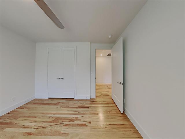 Building Photo - 2343 Vagas St