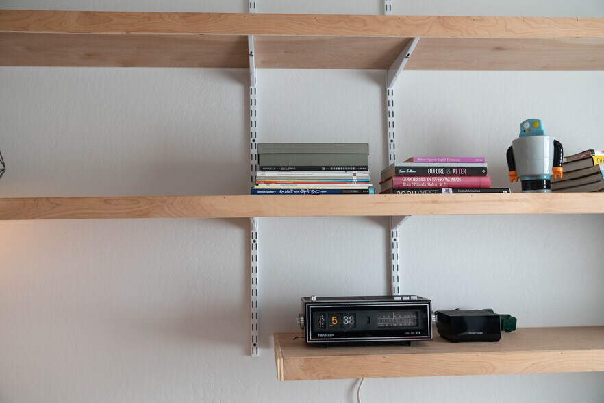 Bedroom, shelves - 5955 Fern St