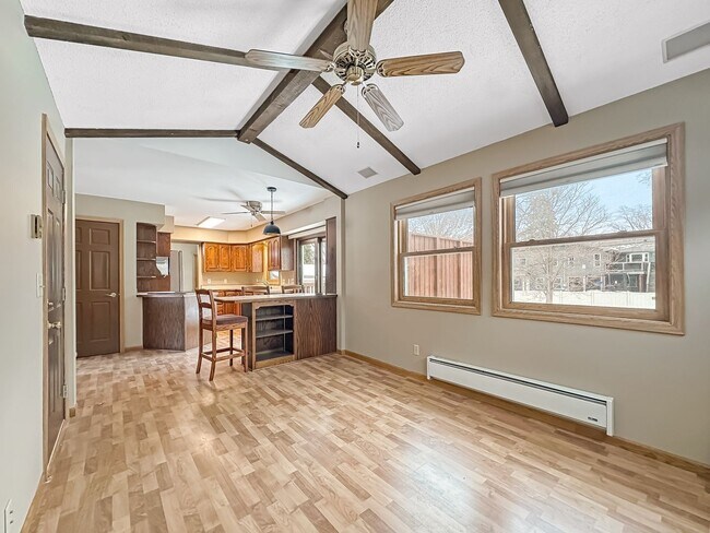 Building Photo - 4624 Maryland Ave N