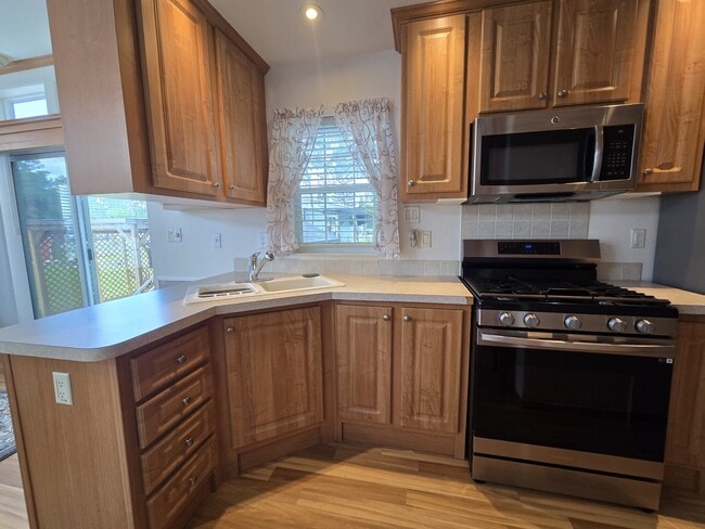 Building Photo - 1377 Mainsail Ln