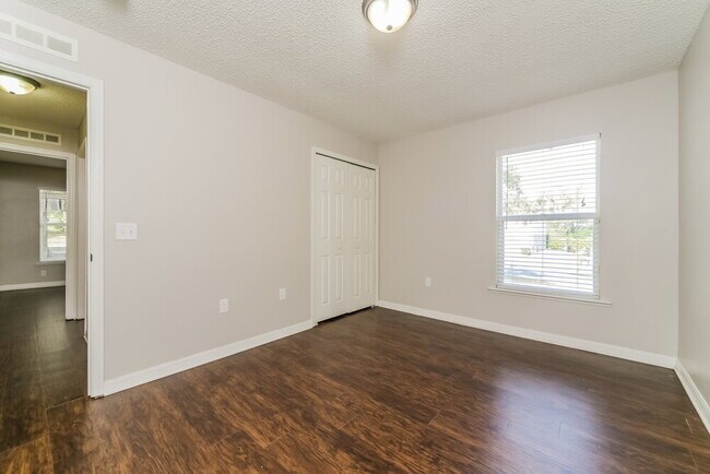 Building Photo - 2925 White Magnolia Loop