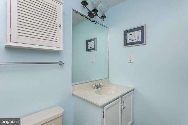 Building Photo - 4418 Roland Springs Dr