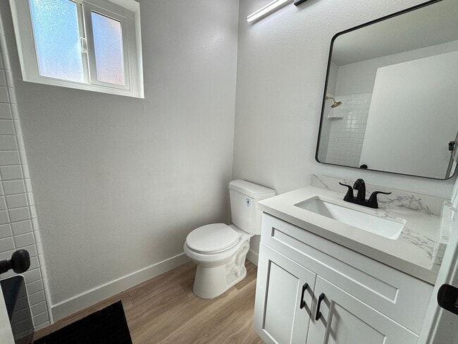 Building Photo - Single Story Palmdale Home