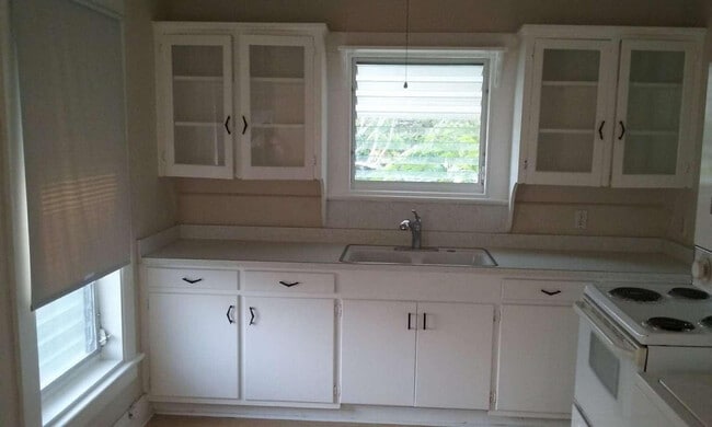 Building Photo - 1700 N Ocean Breeze