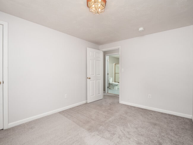 Bed 3 - 90A Loxwood St