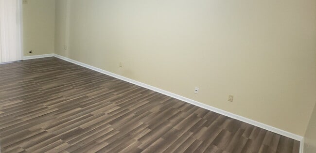 Building Photo - 2 BR, 1 BA APARTMENT- SCOTT HILLS (GOLDSBORO, NC) WATER INCLUDED